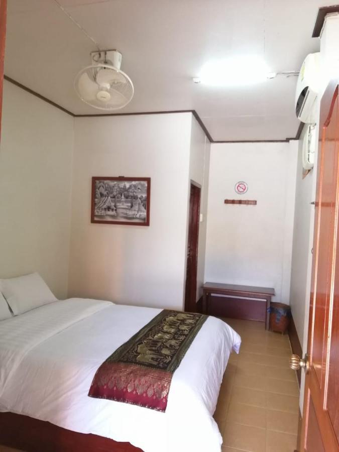 Monsavanh Guesthouse Пакбенґ Екстер'єр фото